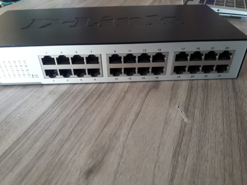 DLINK SWITCH 1024D 24PORT